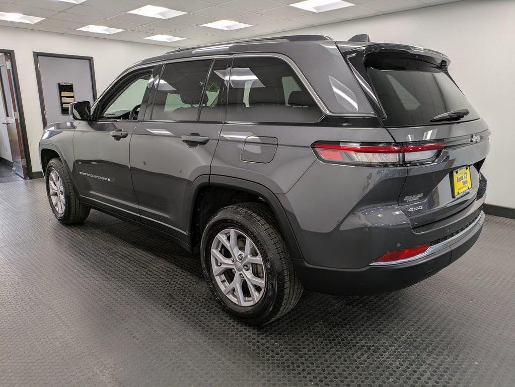 used 2022 Jeep Grand Cherokee car, priced at $29,339