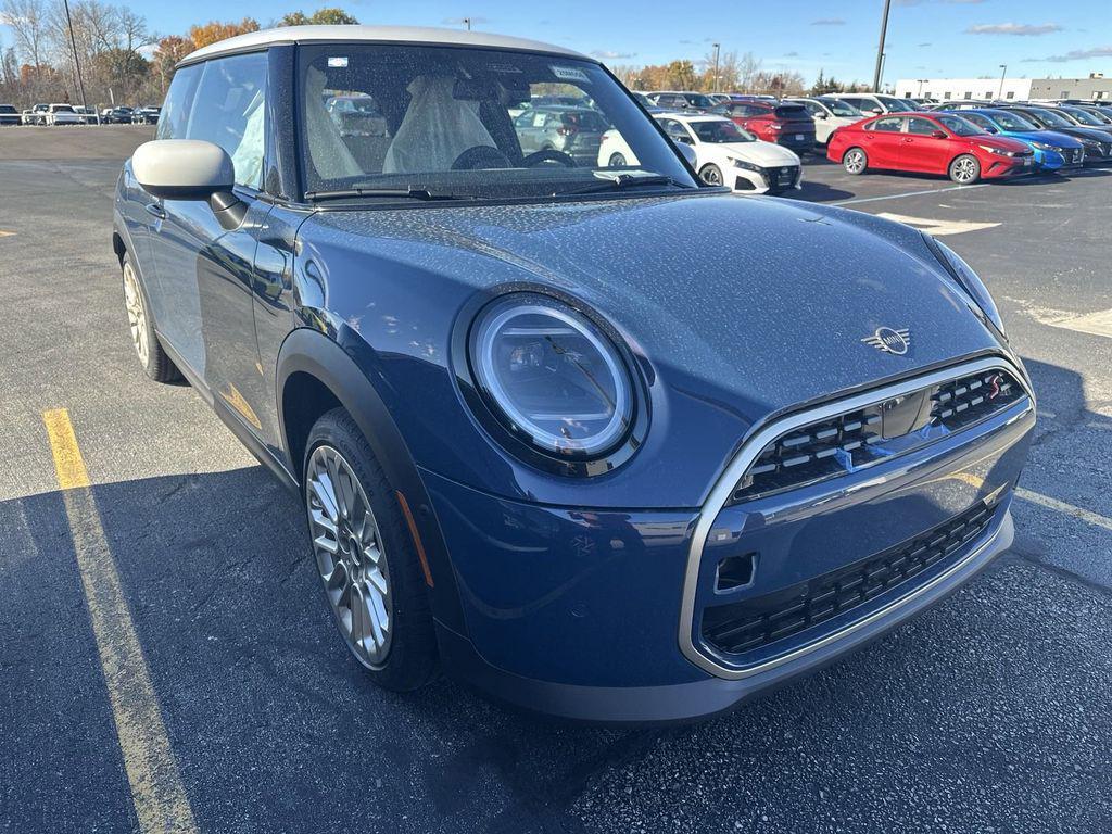 new 2025 MINI Hardtop car, priced at $36,075