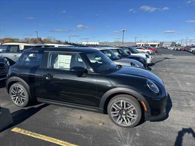 new 2025 MINI Hardtop car, priced at $33,445