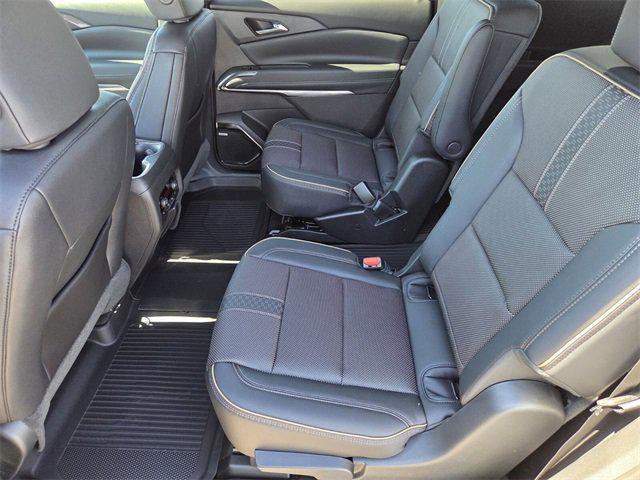 new 2026 Chevrolet Traverse car, priced at $60,111