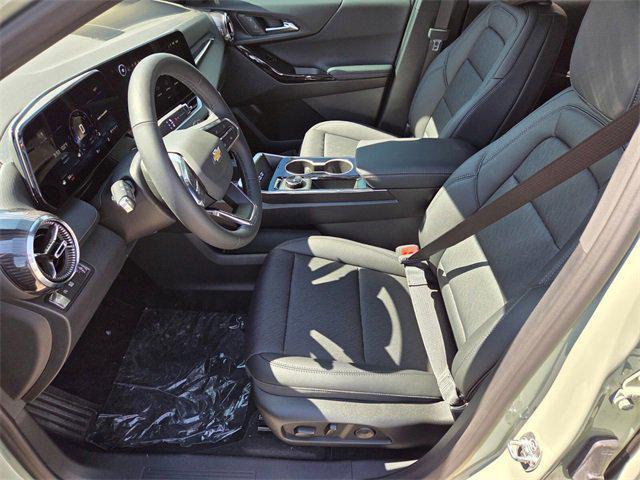 new 2026 Chevrolet Equinox car, priced at $32,865