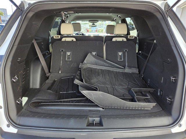 used 2023 Chevrolet Traverse car, priced at $29,900