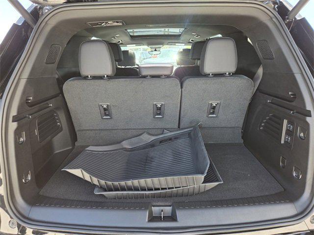 used 2025 Chevrolet Traverse car, priced at $52,900