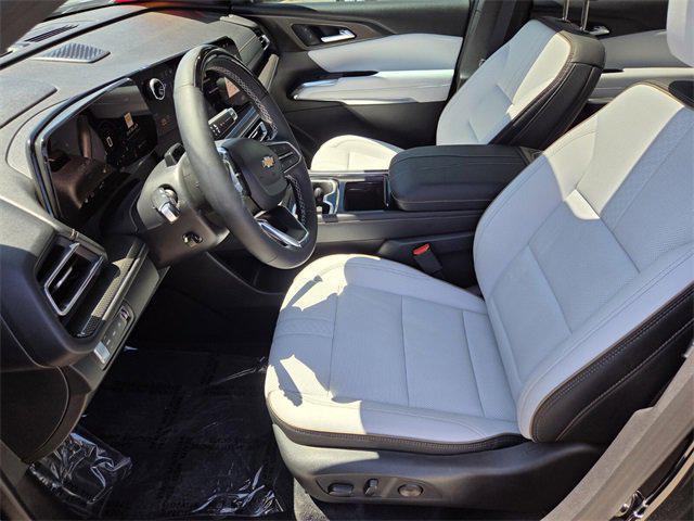 used 2025 Chevrolet Traverse car, priced at $52,900