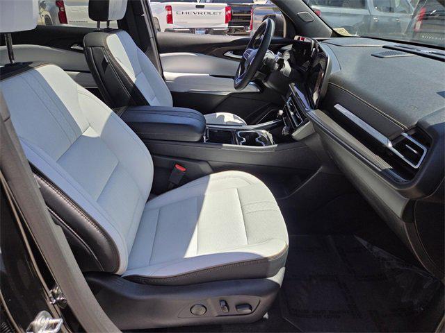 used 2025 Chevrolet Traverse car, priced at $52,900