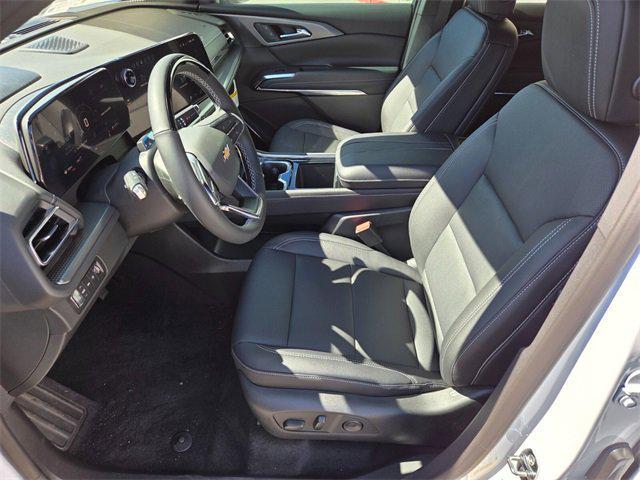 new 2026 Chevrolet Traverse car, priced at $55,193
