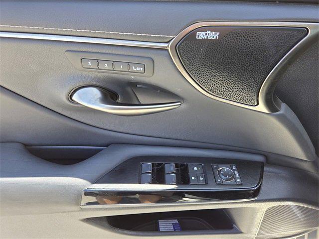 used 2022 Lexus ES 300h car, priced at $35,900