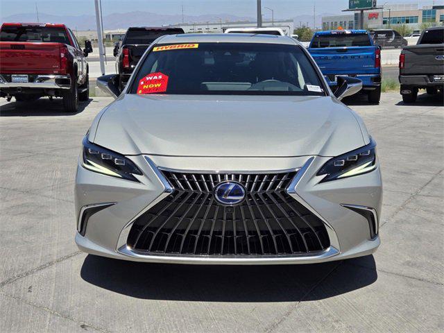 used 2022 Lexus ES 300h car, priced at $35,900