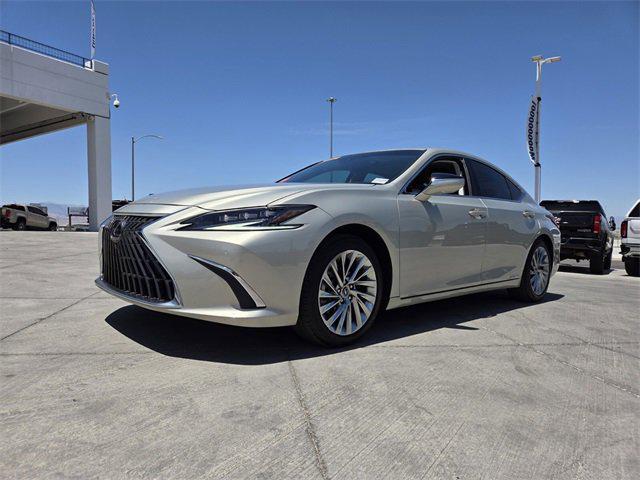 used 2022 Lexus ES 300h car, priced at $35,900