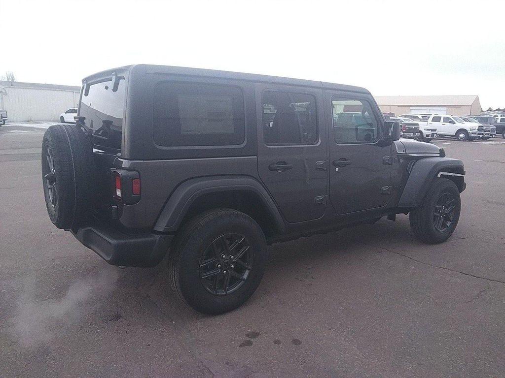 new 2025 Jeep Wrangler car, priced at $47,977