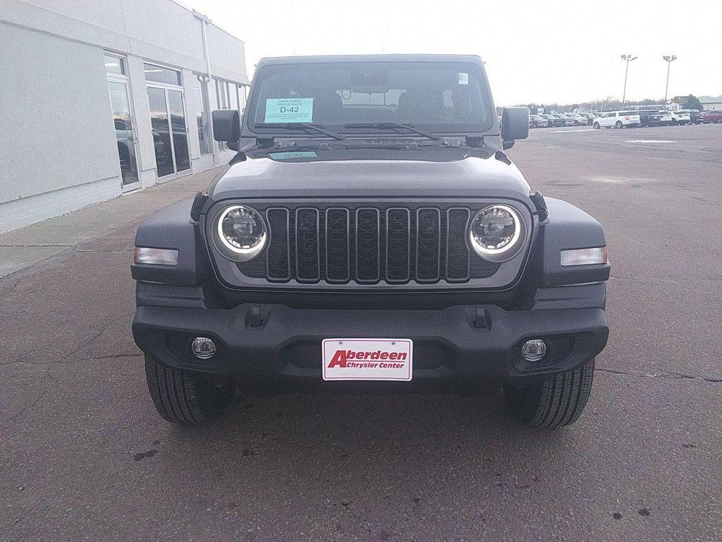 new 2025 Jeep Wrangler car, priced at $47,977