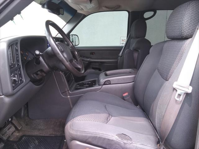 used 2003 Chevrolet Avalanche car, priced at $4,999