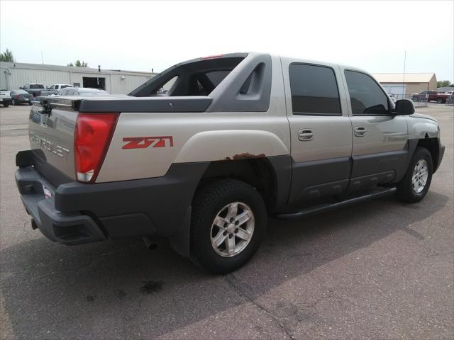 used 2003 Chevrolet Avalanche car, priced at $4,999