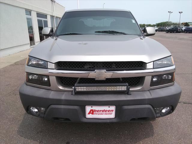 used 2003 Chevrolet Avalanche car, priced at $4,999
