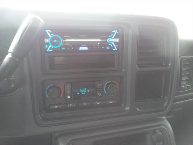 used 2003 Chevrolet Avalanche car, priced at $4,999