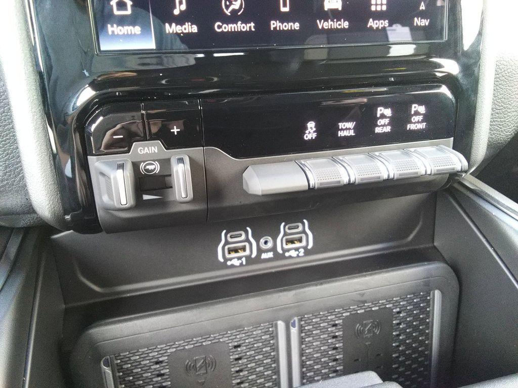 new 2025 Ram 2500 car, priced at $63,977