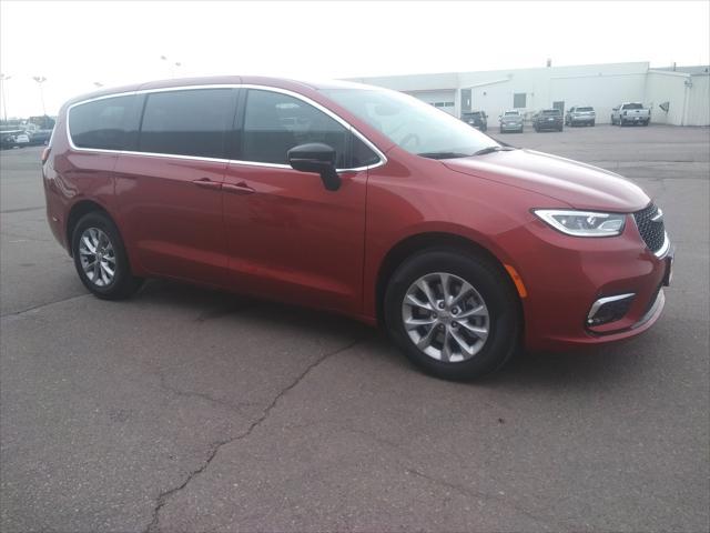 new 2025 Chrysler Pacifica car, priced at $43,477