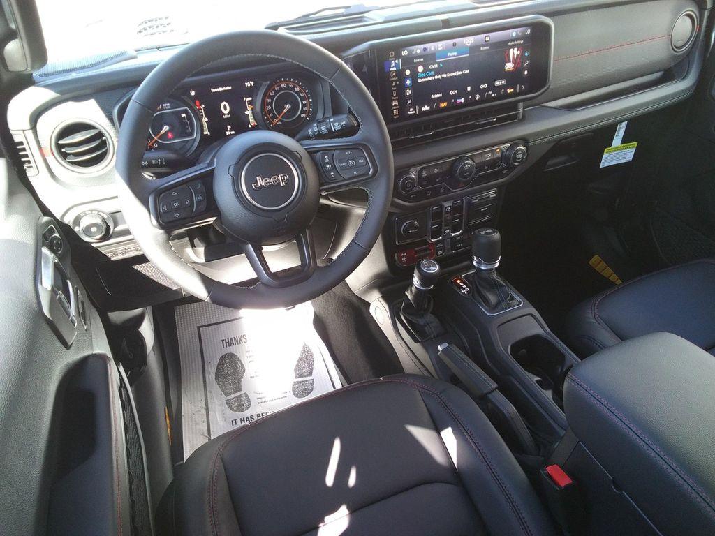 new 2025 Jeep Wrangler car, priced at $58,977