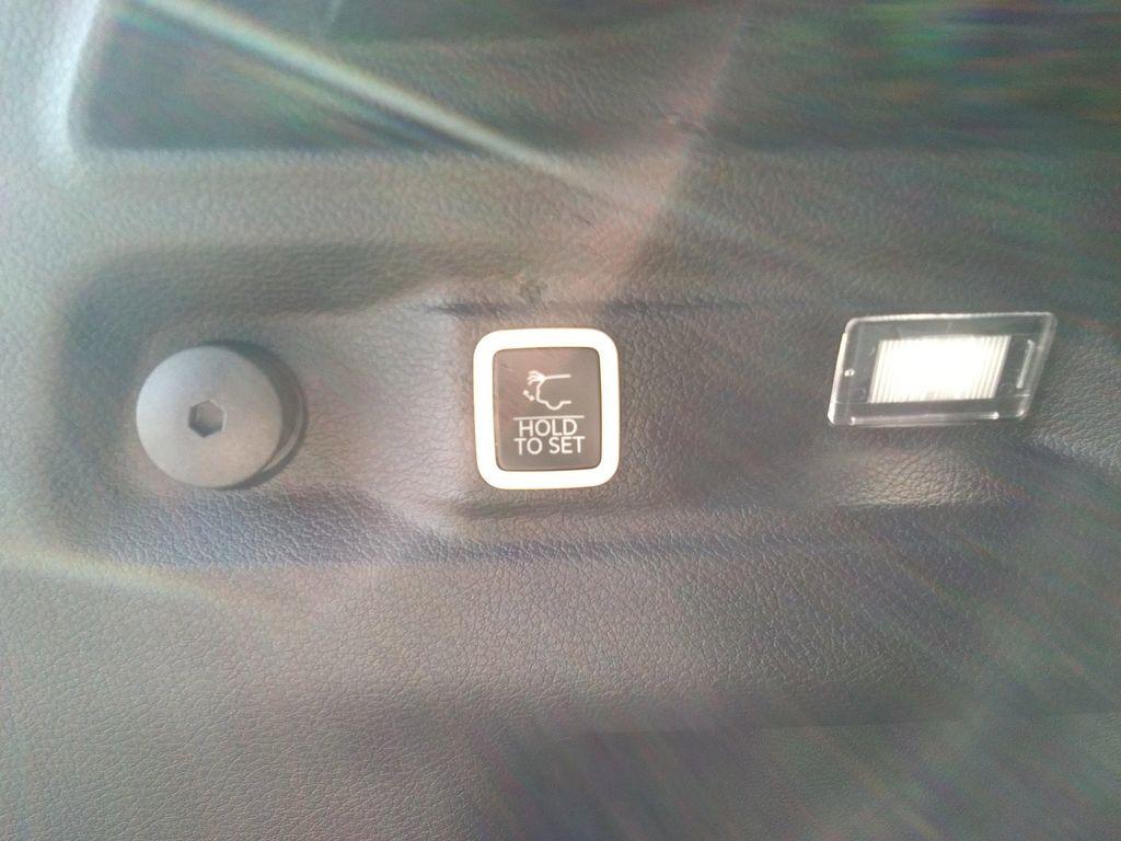 new 2025 Jeep Grand Cherokee L car, priced at $45,977