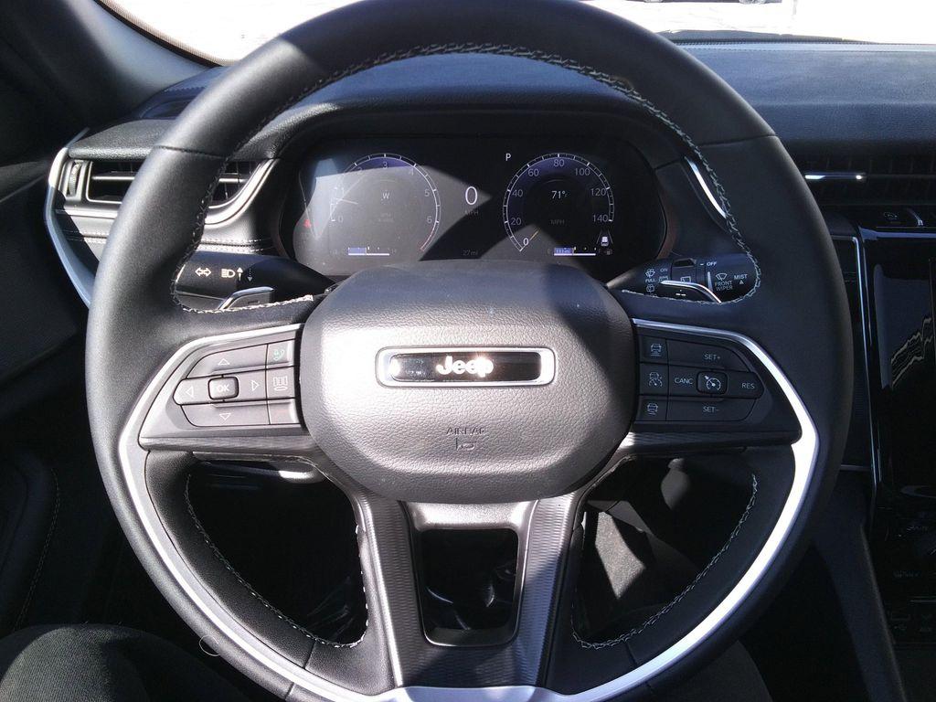 new 2025 Jeep Grand Cherokee L car, priced at $45,977