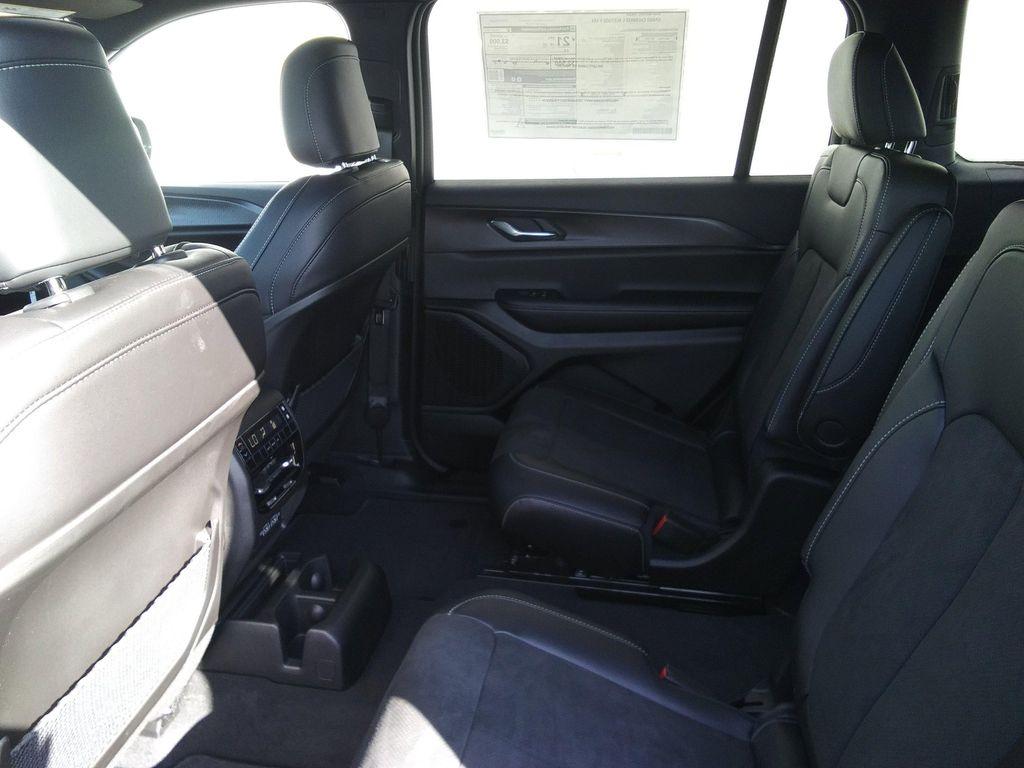 new 2025 Jeep Grand Cherokee L car, priced at $45,977