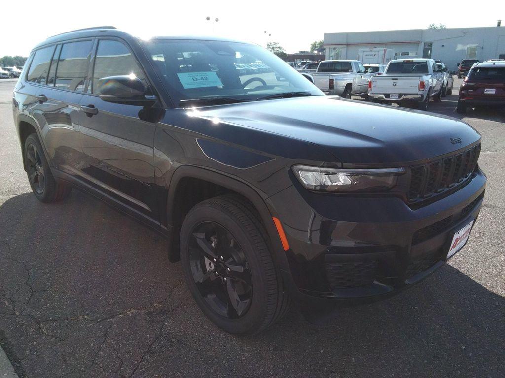 new 2025 Jeep Grand Cherokee L car, priced at $45,977
