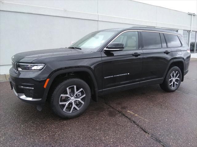 new 2025 Jeep Grand Cherokee L car, priced at $45,977