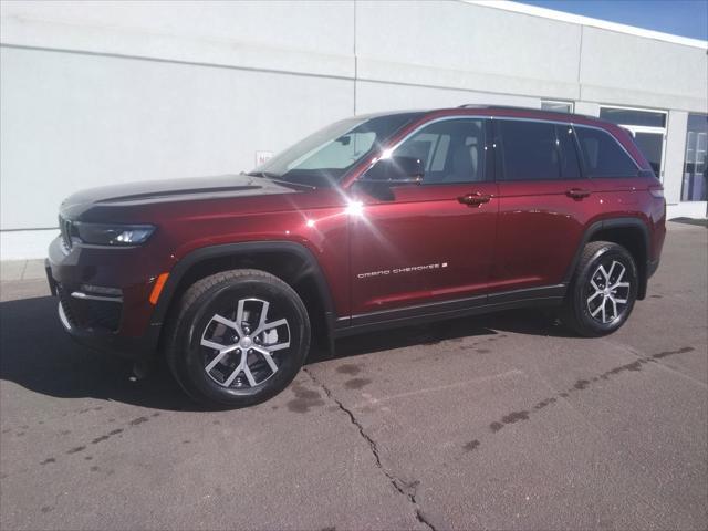 new 2025 Jeep Grand Cherokee car, priced at $42,977