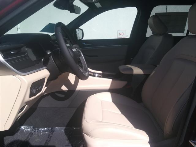 new 2025 Jeep Grand Cherokee car, priced at $42,977