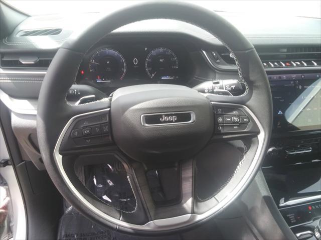 new 2025 Jeep Grand Cherokee car, priced at $46,477