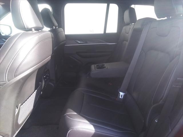 new 2025 Jeep Grand Cherokee car, priced at $45,977