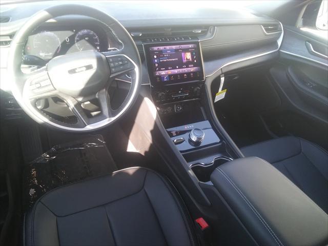 new 2025 Jeep Grand Cherokee car, priced at $45,977