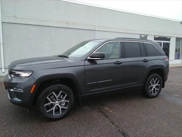 new 2025 Jeep Grand Cherokee car, priced at $43,977