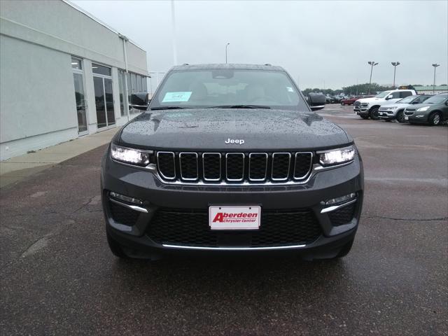 new 2025 Jeep Grand Cherokee car, priced at $43,977