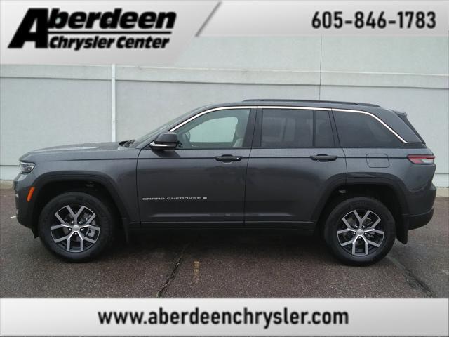 new 2025 Jeep Grand Cherokee car, priced at $43,977
