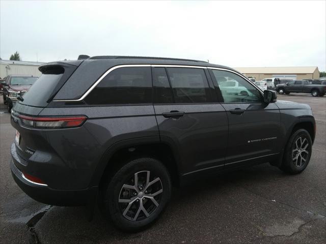 new 2025 Jeep Grand Cherokee car, priced at $43,977