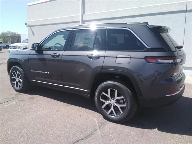 new 2025 Jeep Grand Cherokee car, priced at $43,977