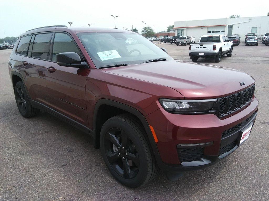 new 2025 Jeep Grand Cherokee L car, priced at $48,977