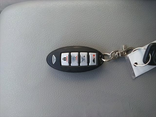 used 2009 Toyota Highlander car, priced at $9,999