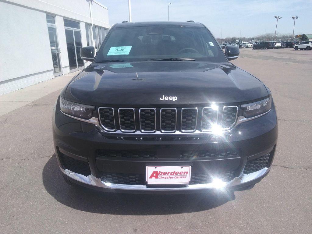 new 2025 Jeep Grand Cherokee L car, priced at $45,977