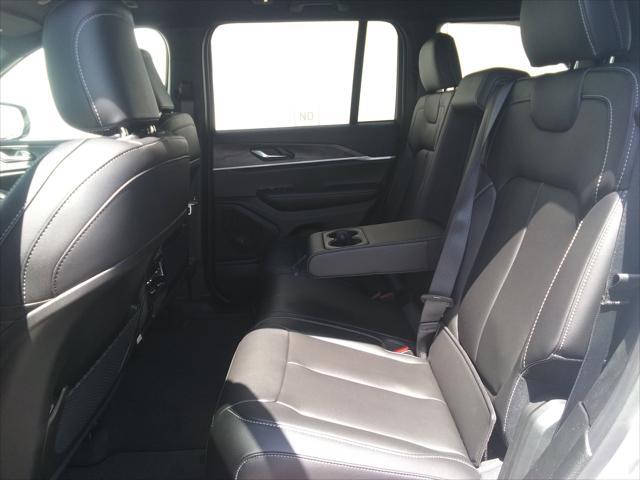 new 2025 Jeep Grand Cherokee car, priced at $43,977