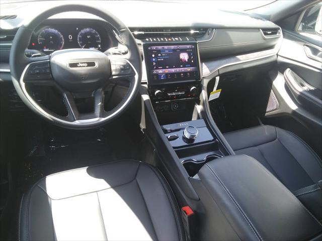 new 2025 Jeep Grand Cherokee car, priced at $43,977