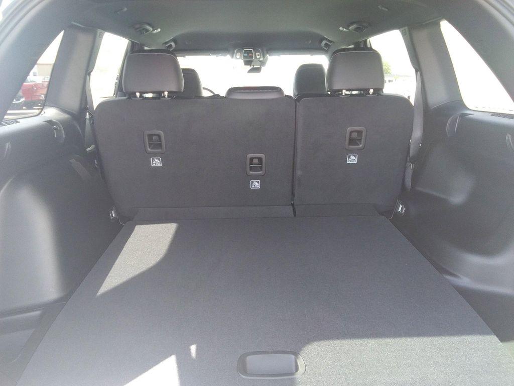 new 2025 Jeep Grand Cherokee car, priced at $43,977