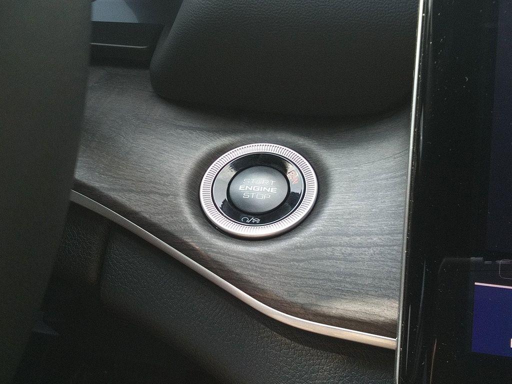 new 2025 Jeep Grand Cherokee car, priced at $44,977