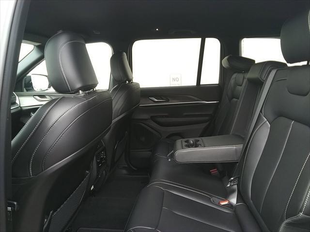 new 2025 Jeep Grand Cherokee car, priced at $41,977