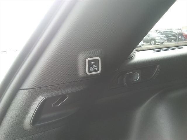 new 2025 Jeep Grand Cherokee car, priced at $41,977