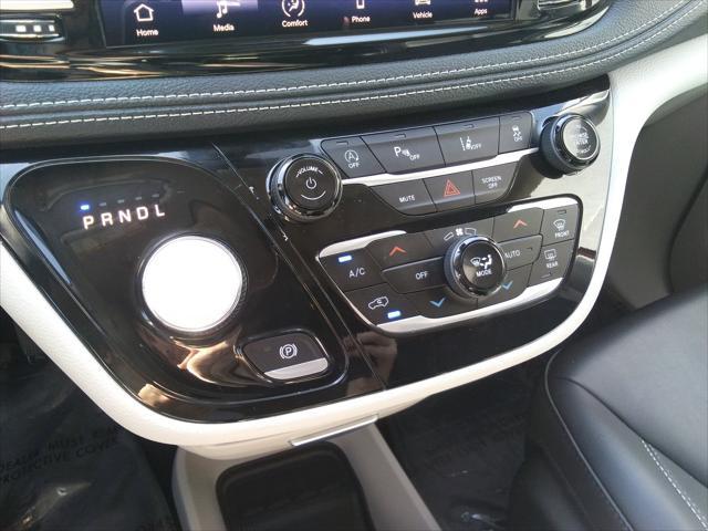 used 2023 Chrysler Pacifica car, priced at $31,975