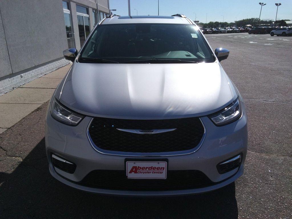 used 2023 Chrysler Pacifica car, priced at $33,975