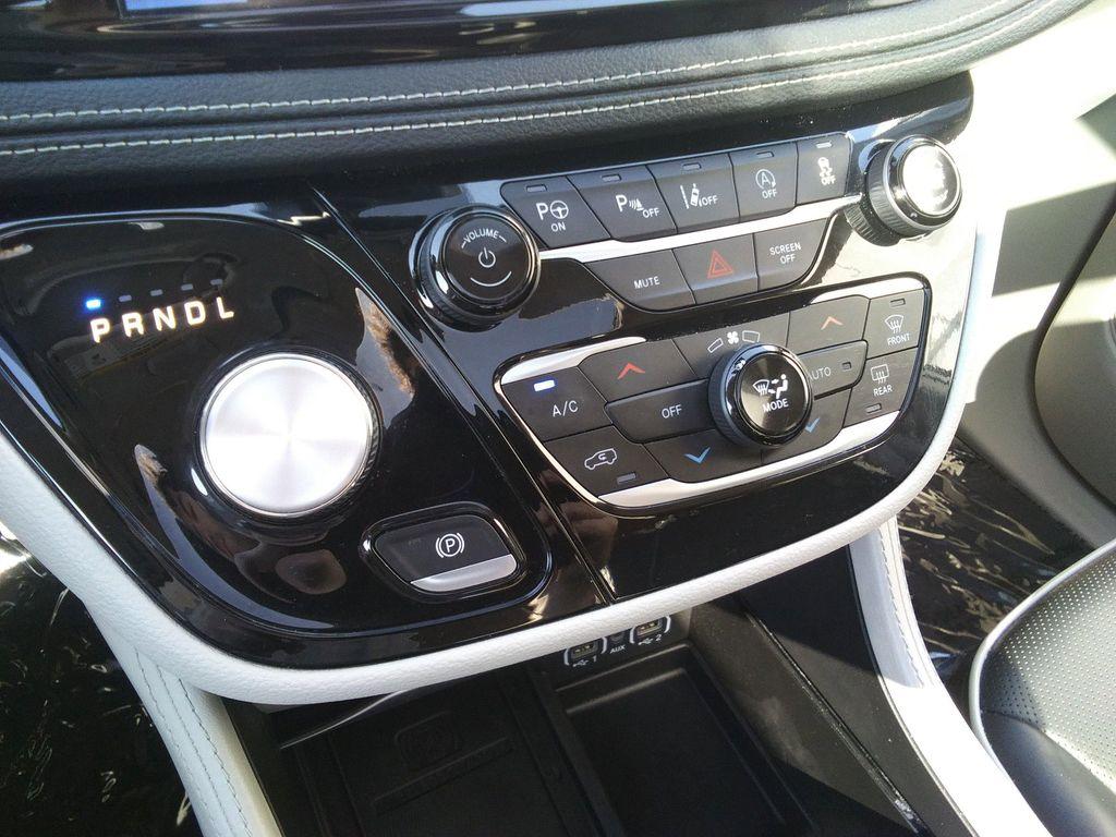 used 2023 Chrysler Pacifica car, priced at $33,975