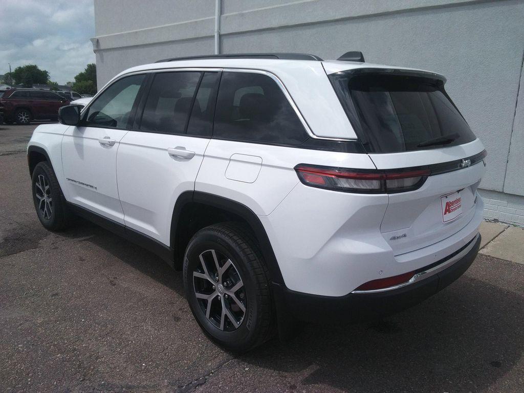 new 2025 Jeep Grand Cherokee car, priced at $44,477